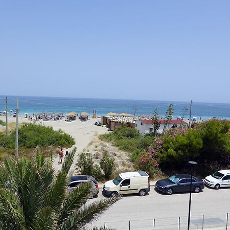 Giallomare Aparthotel Marzamemi Exterior photo