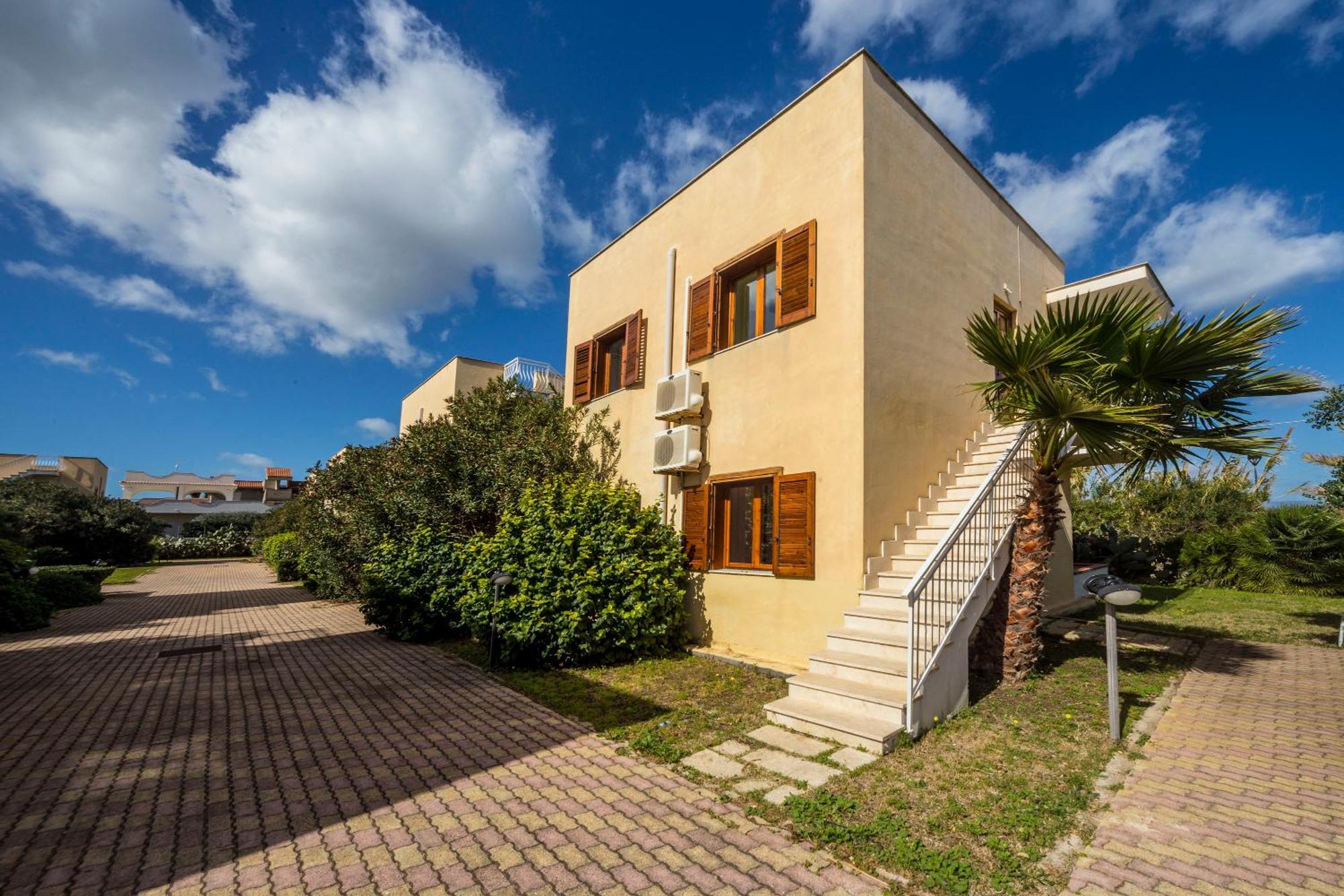 Giallomare Aparthotel Marzamemi Exterior photo