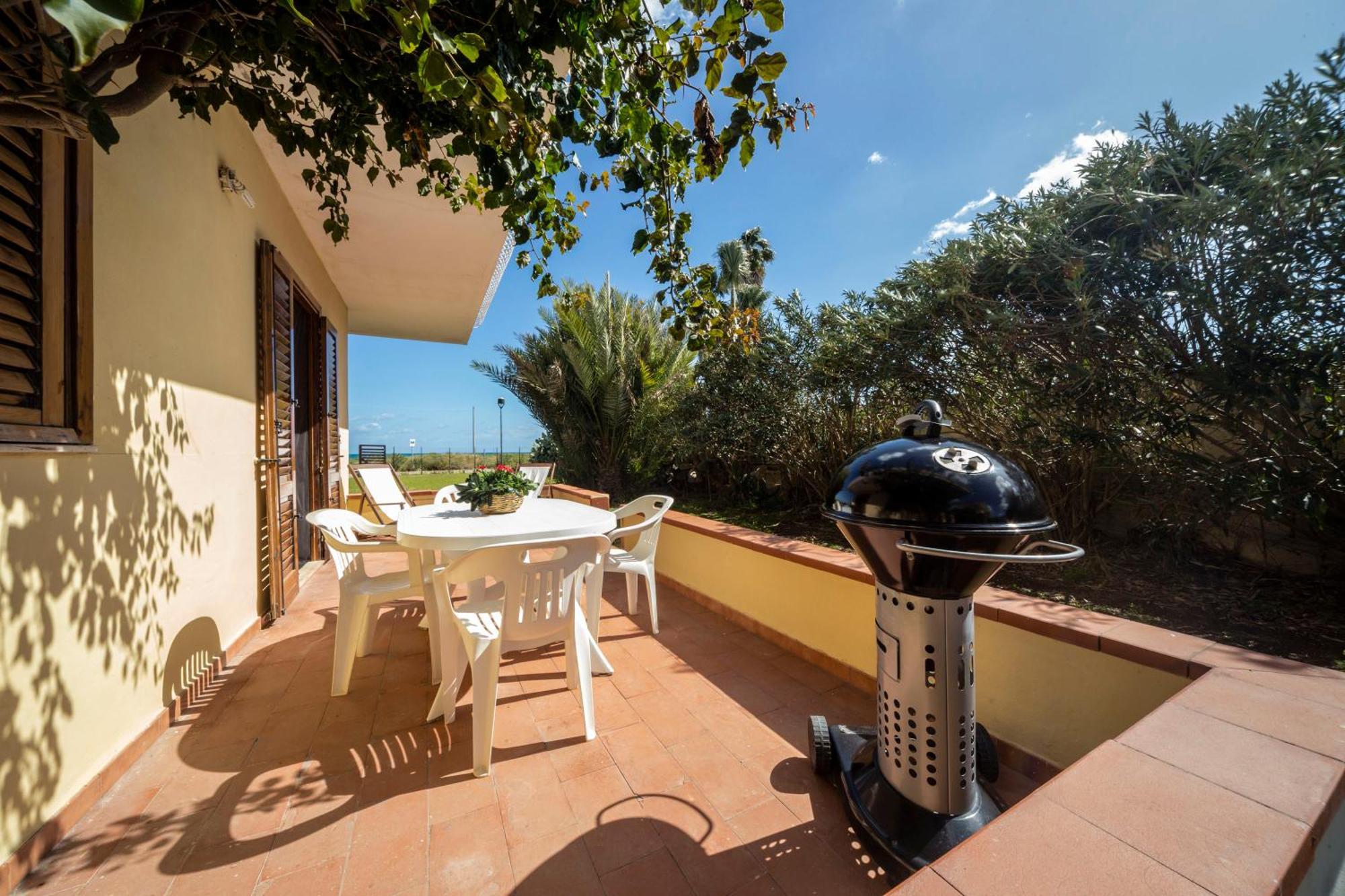 Giallomare Aparthotel Marzamemi Exterior photo