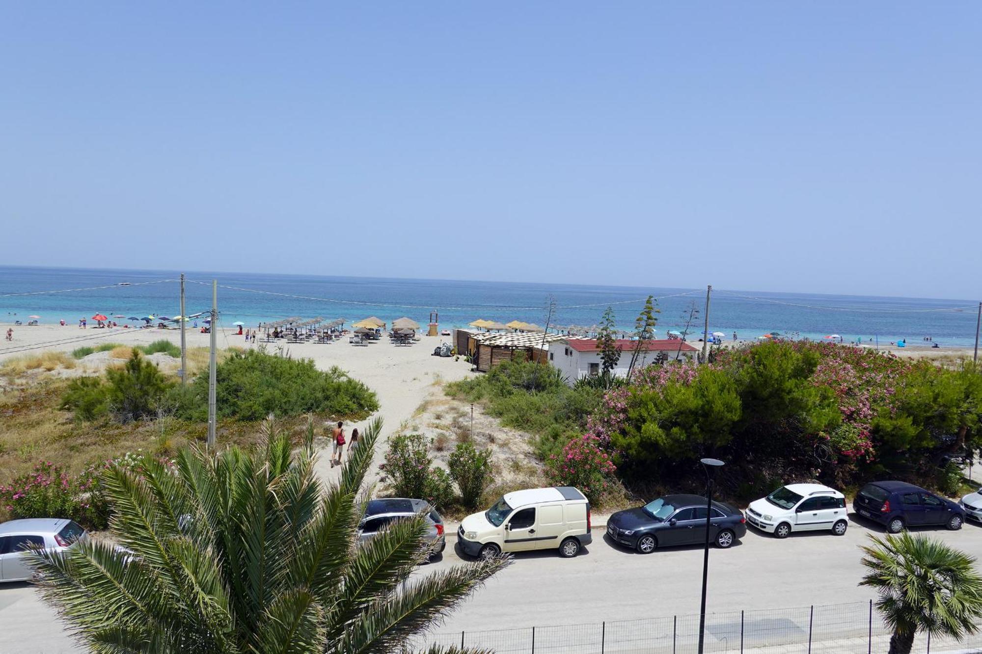 Giallomare Aparthotel Marzamemi Exterior photo