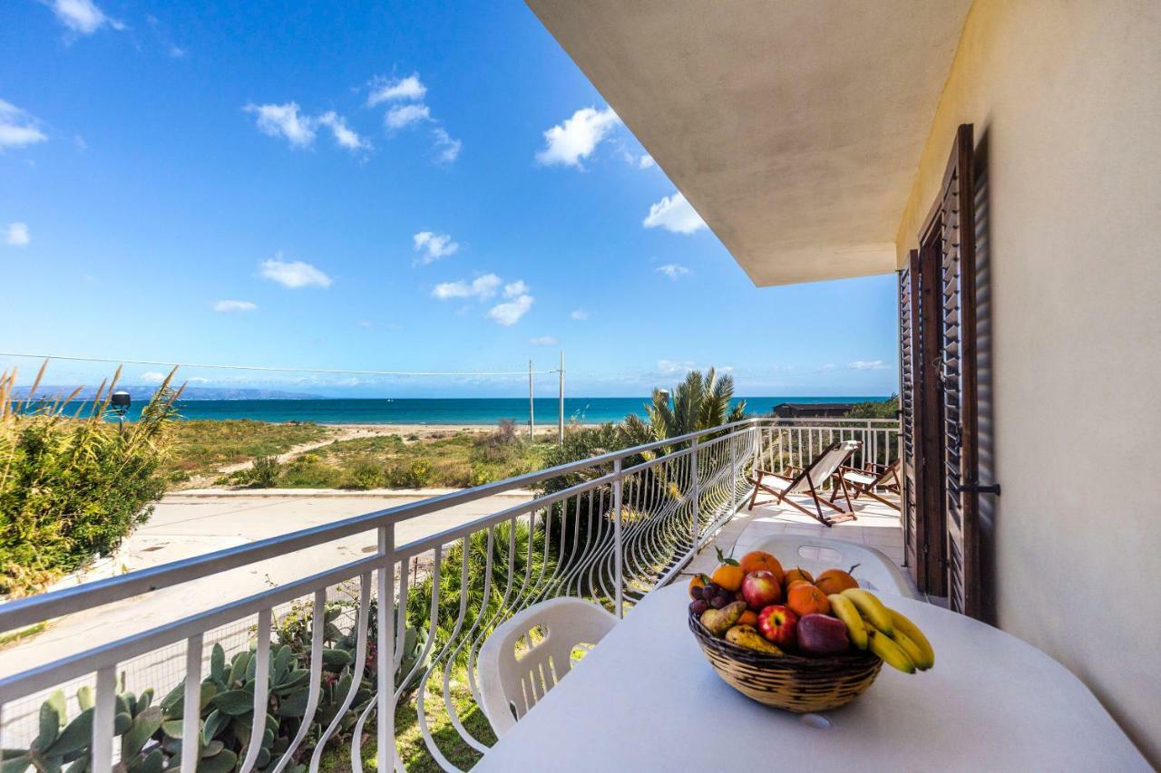 Giallomare Aparthotel Marzamemi Exterior photo